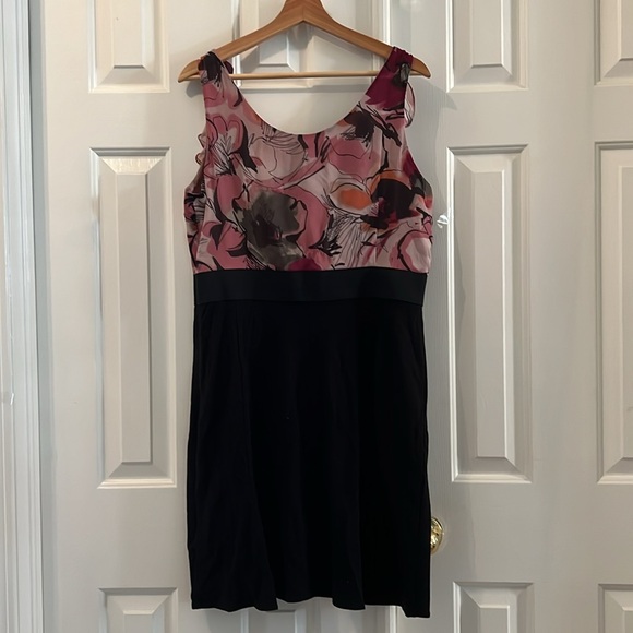 New York and Company Dress Size 14 Black/Floral - Picture 3 of 5